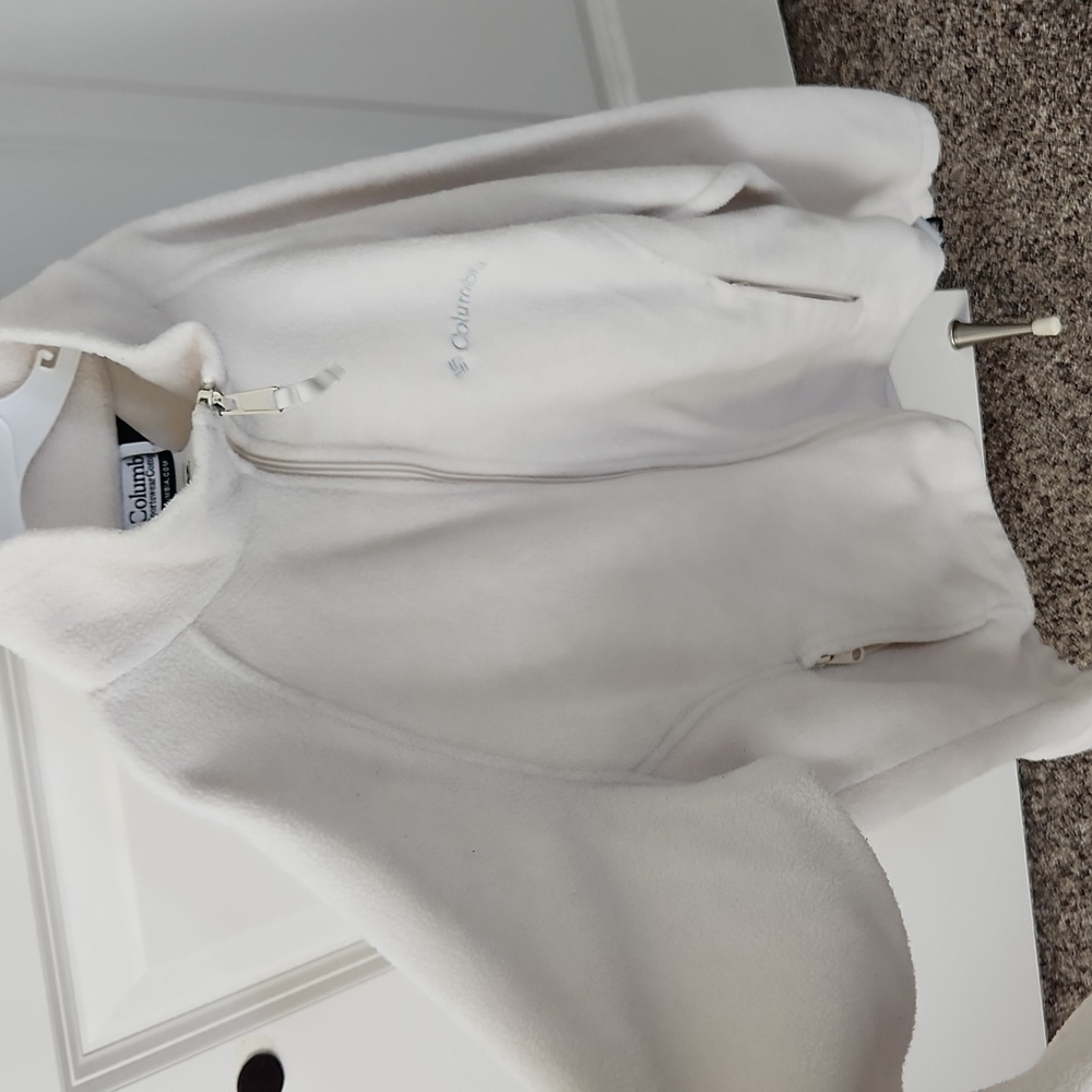 Columbia zip up fleece in great condition
